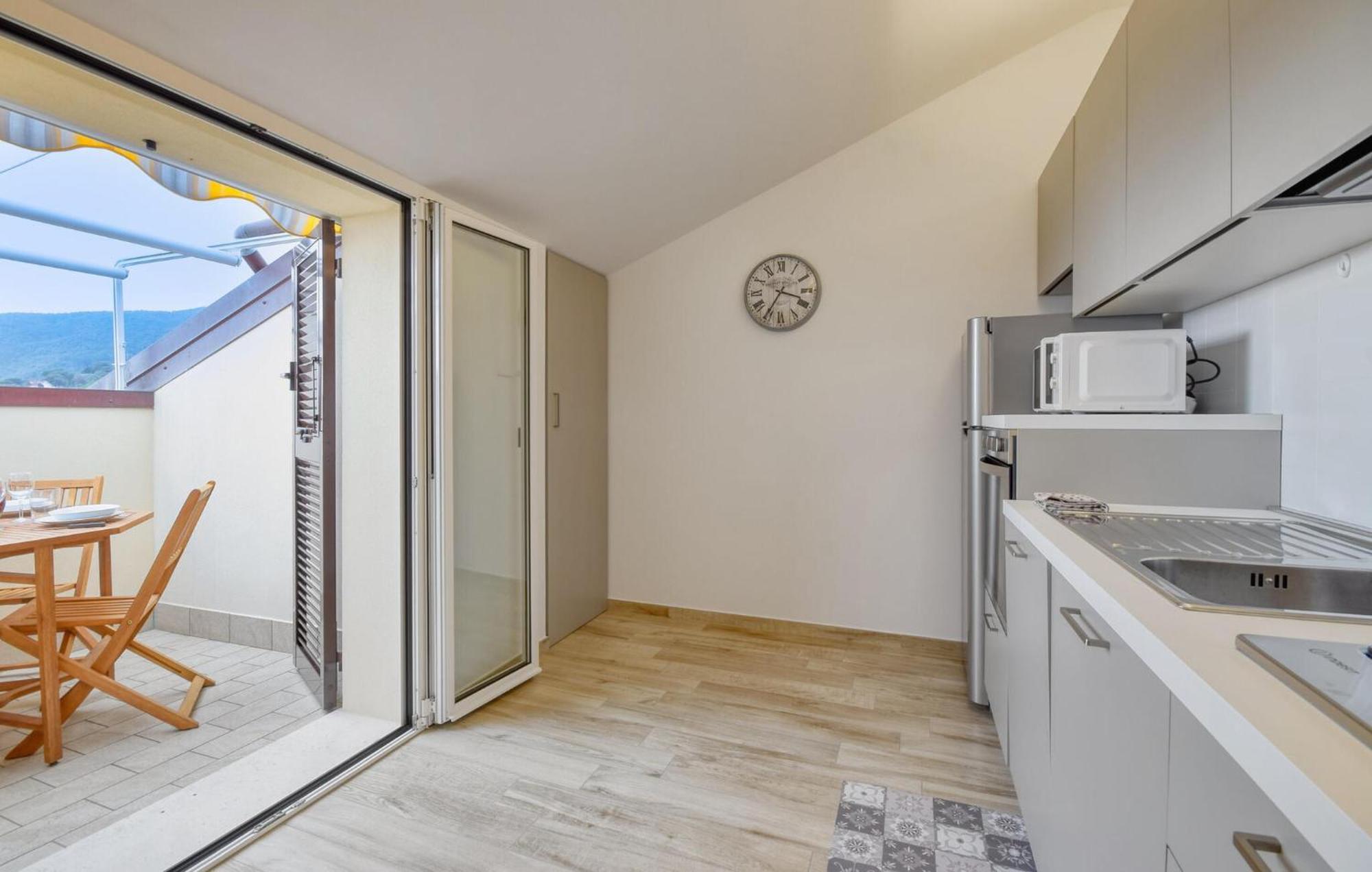 Beautiful Apartment In Moneglia With Kitchen Luaran gambar