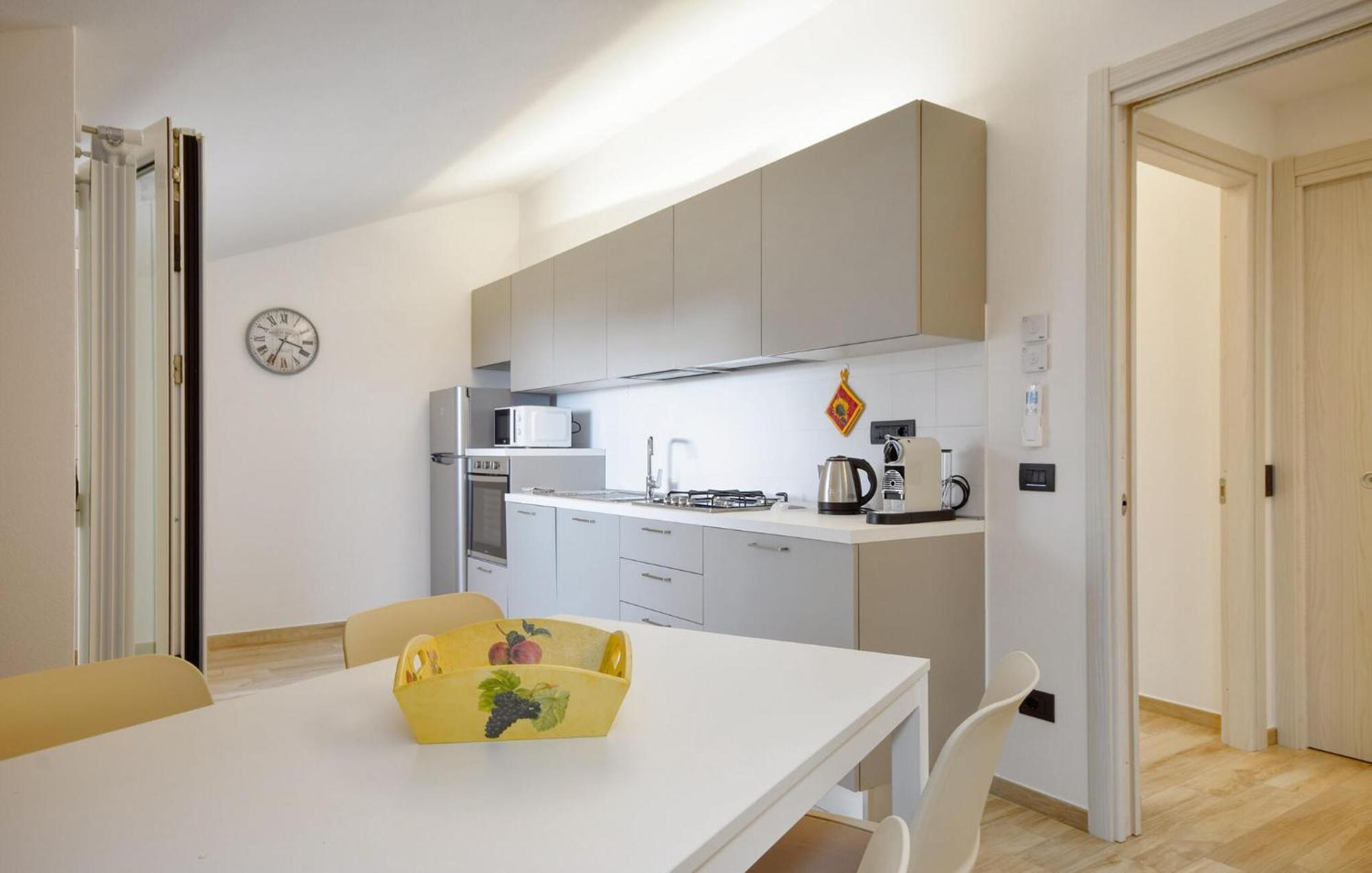 Beautiful Apartment In Moneglia With Kitchen Luaran gambar