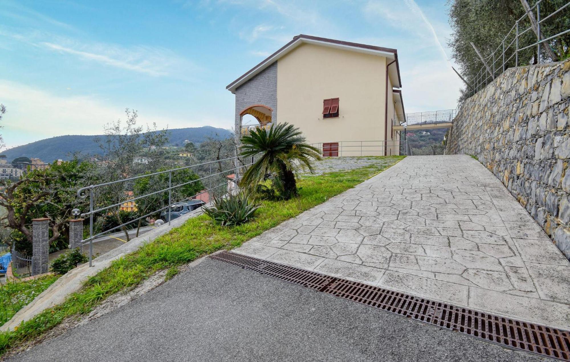 Beautiful Apartment In Moneglia With Kitchen Luaran gambar